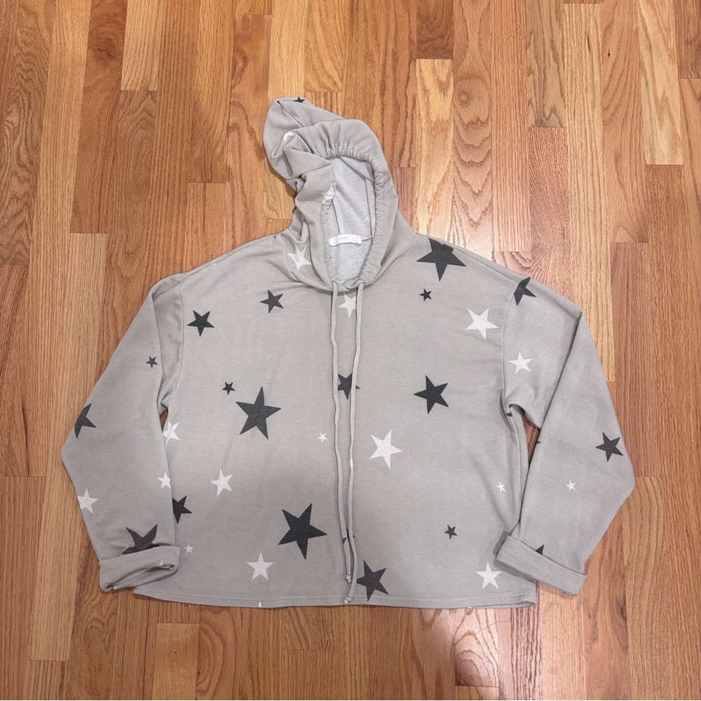 LUSH Gray Star Print Cropped Hoodie Sweatshirt - Size S